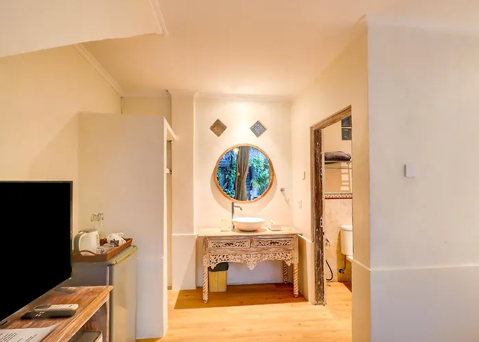 Townhouse Oak Su's Near ホテル レギャン
